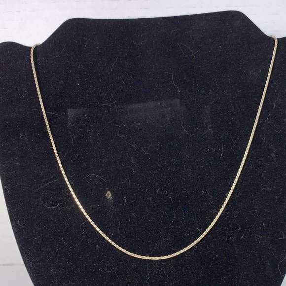 22" Sterling Silver 1.5mm Diamond Cut Wheat Chain Necklace - Picture 1 of 10